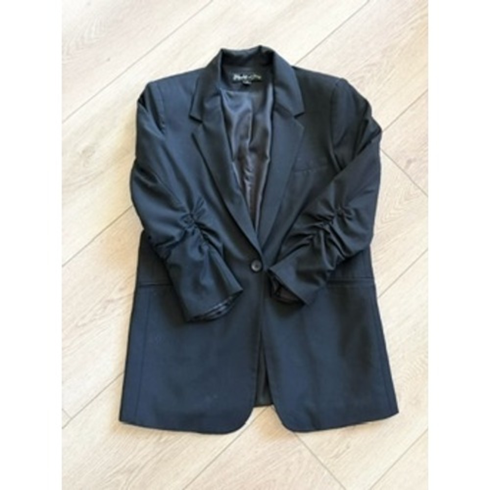 Elizabeth and James Black Ruched Sleeve Single Button Blazer Size 4 X123